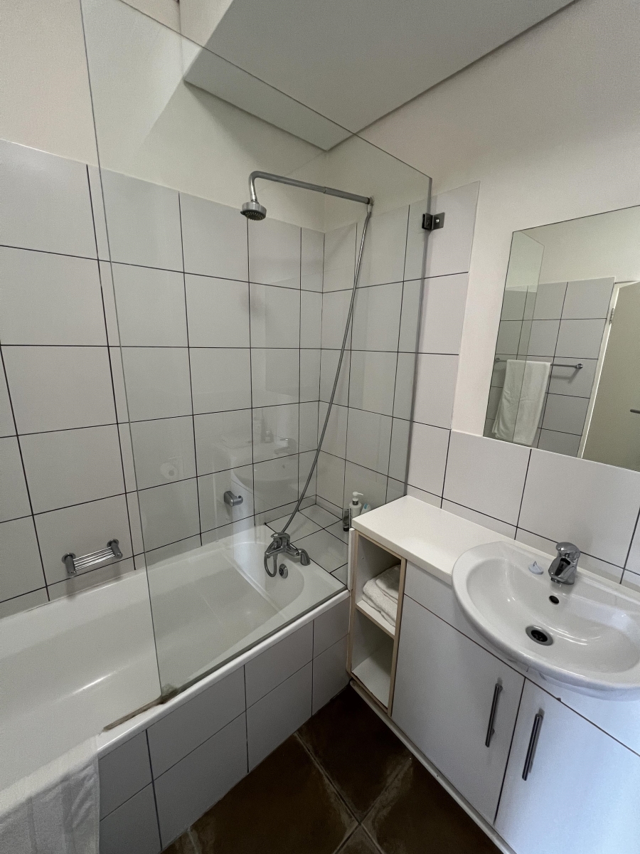 To Let 1 Bedroom Property for Rent in Gardens Western Cape